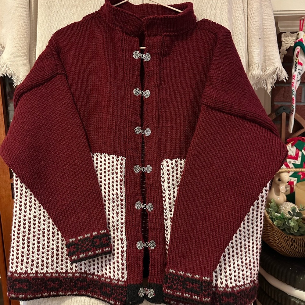 Hand Knit Women's Burgundy Sweater L/XL